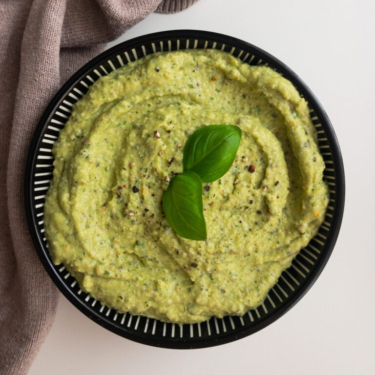 Read more about the article Avocado Pesto