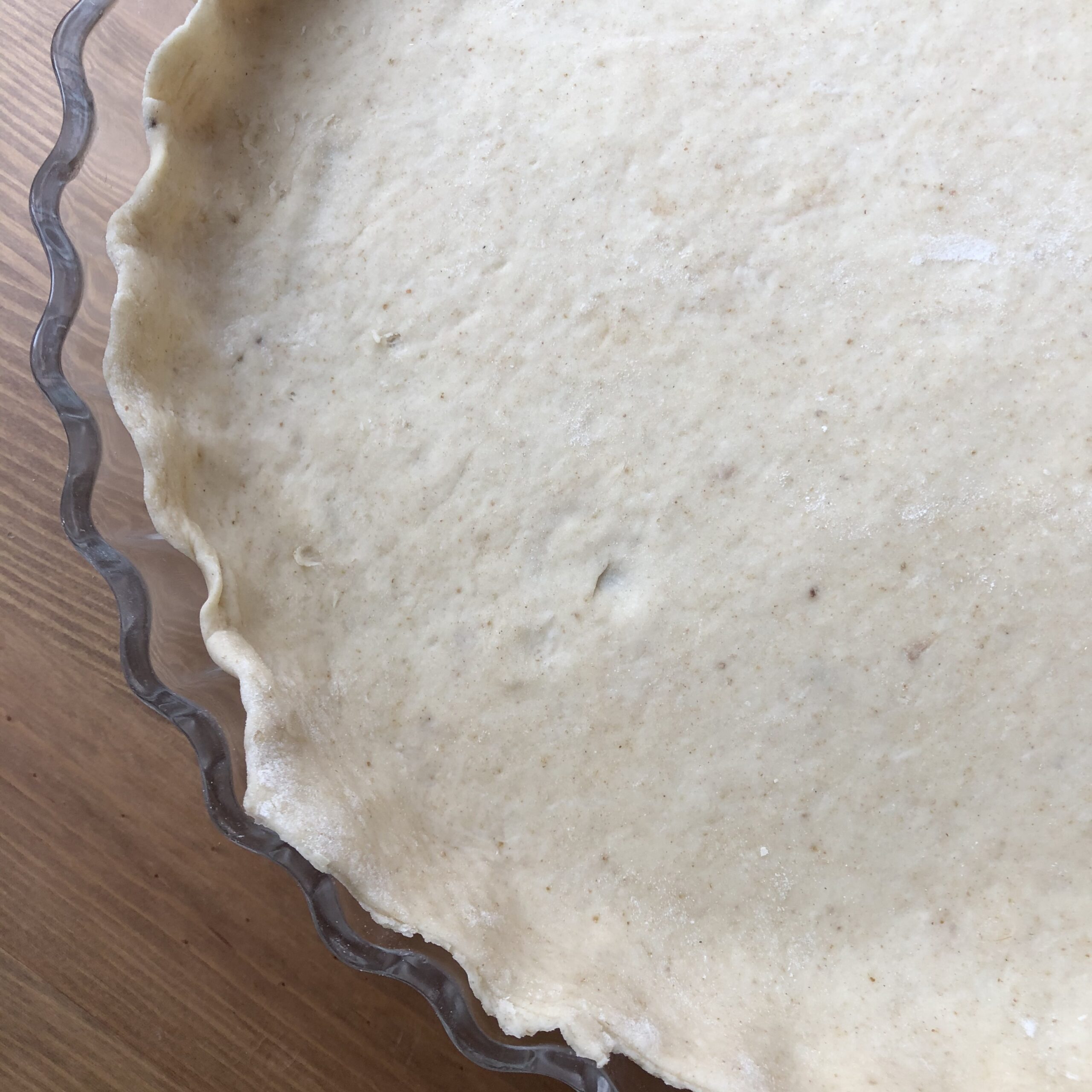 Zwiebelkuchen Teig ausgerollt