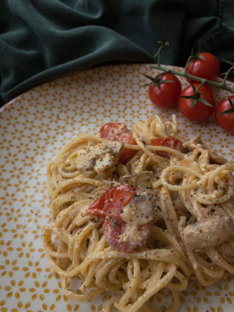 Spaghetti mit Feta und Tomaten