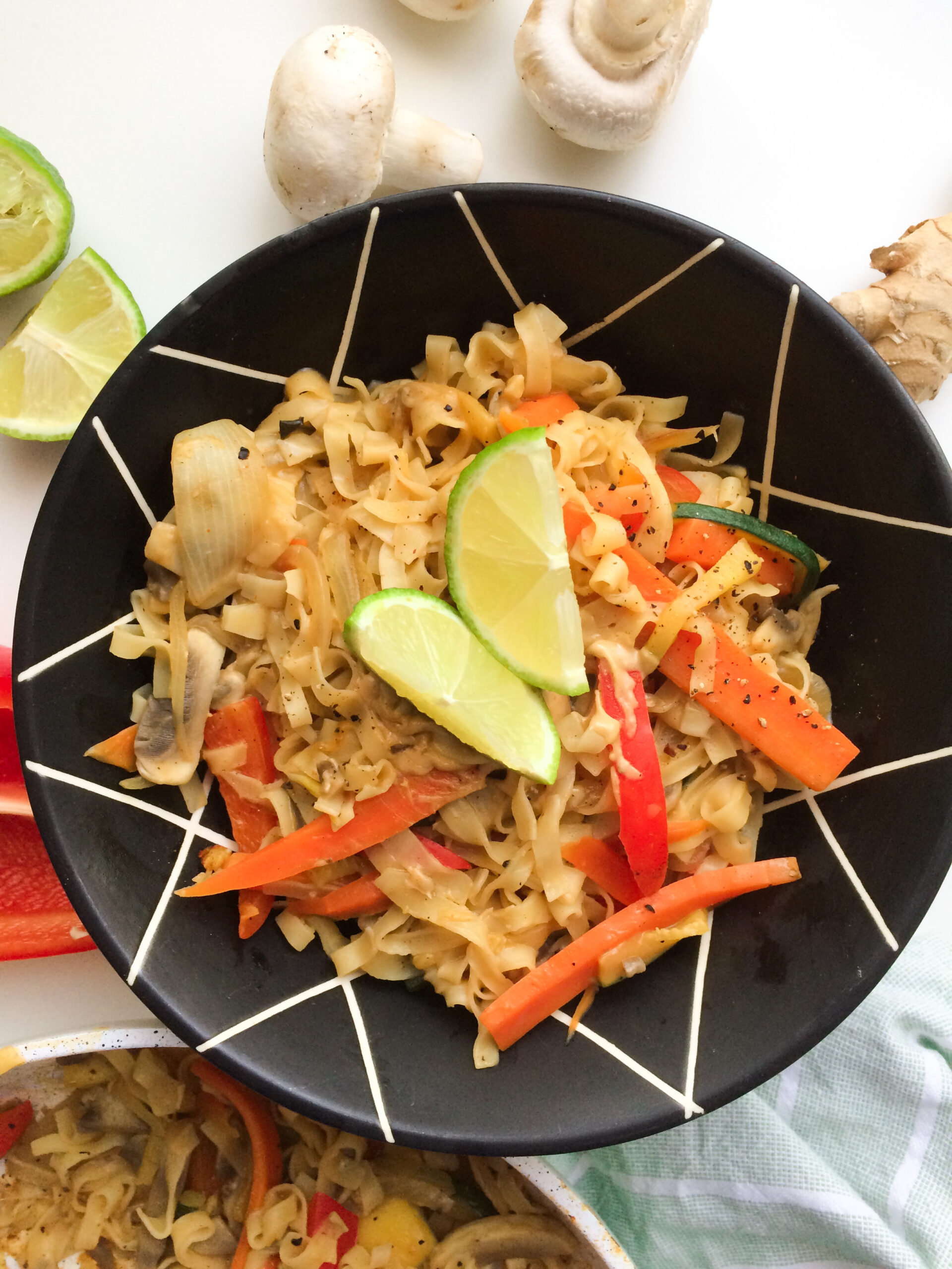 Asiatische Woknudeln mit Gemüse und Erdnussbutter – Rezepte | Foodblog ...