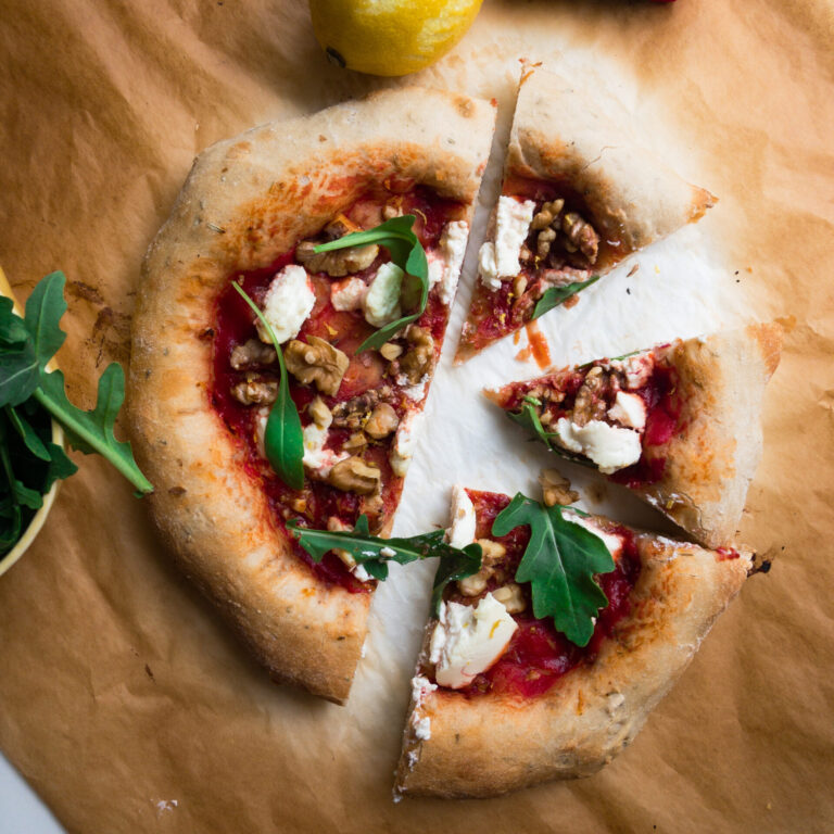 Read more about the article Pizza auf zwei Arten mit selbstgemachtem Teig