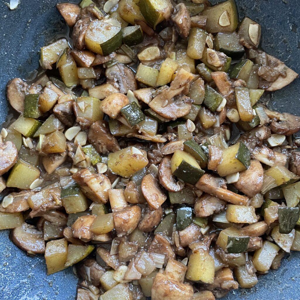 Champignon Zucchini Sauce