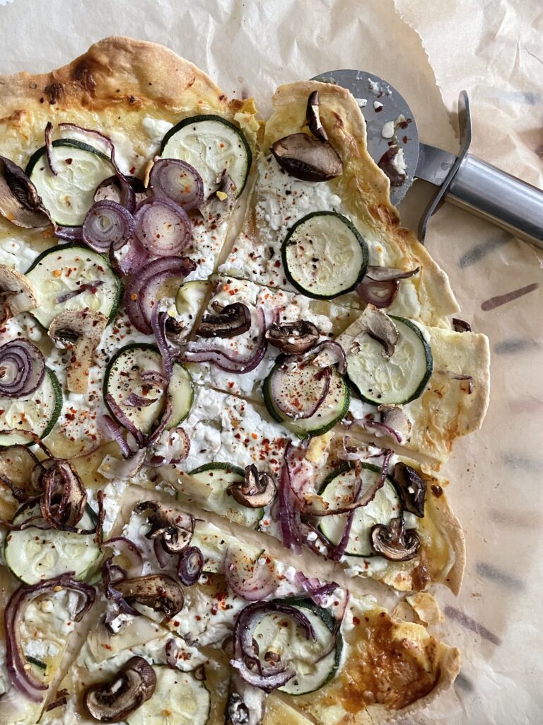 Knuspriger Flammkuchen